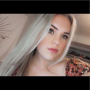 Meet your Posher, Victoria